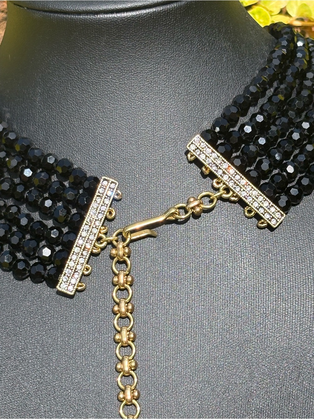 Heidi Daus 'House of Daus' Lion Crest Black Beaded Pendant - Picture 7 of 10